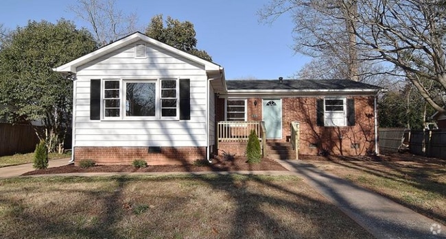 Building Photo - 1437 Springwood Ln