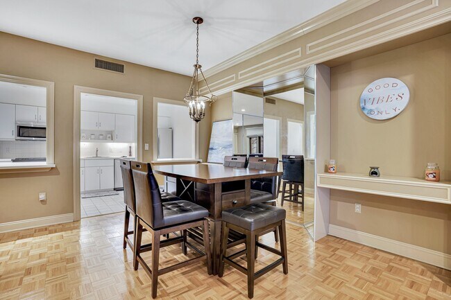 Foto del edificio - 208 Shearwater Ct W