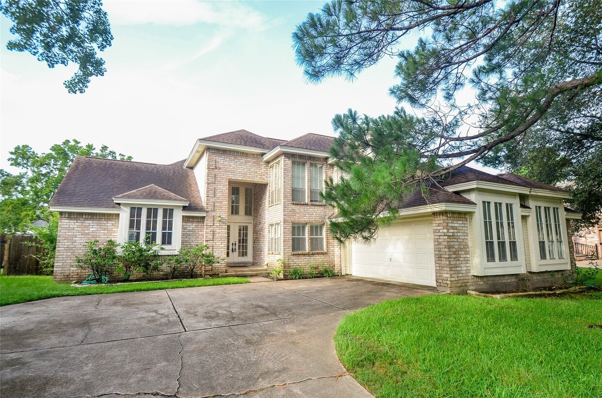 Primary Photo - 15111 New Hastings Dr