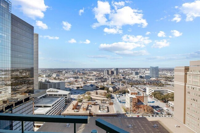 Foto del edificio - 500 Throckmorton St