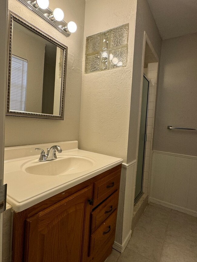 Foto del edificio - 2306 NW 75th St