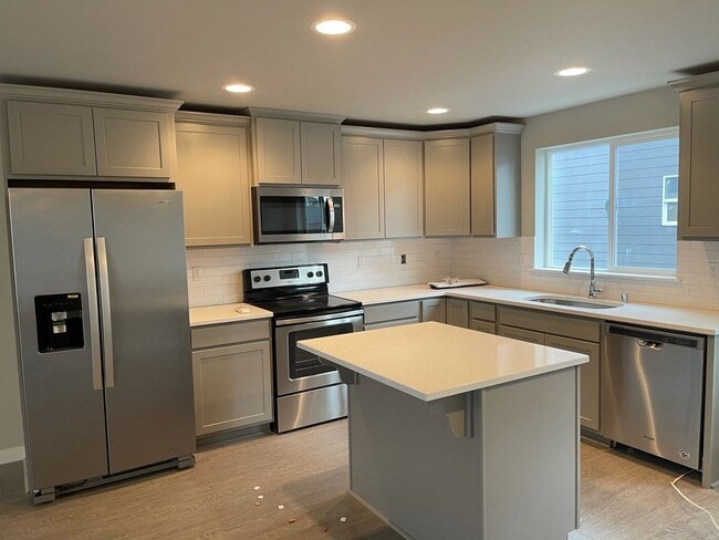 Building Photo - 211 Jefferson Ave NW