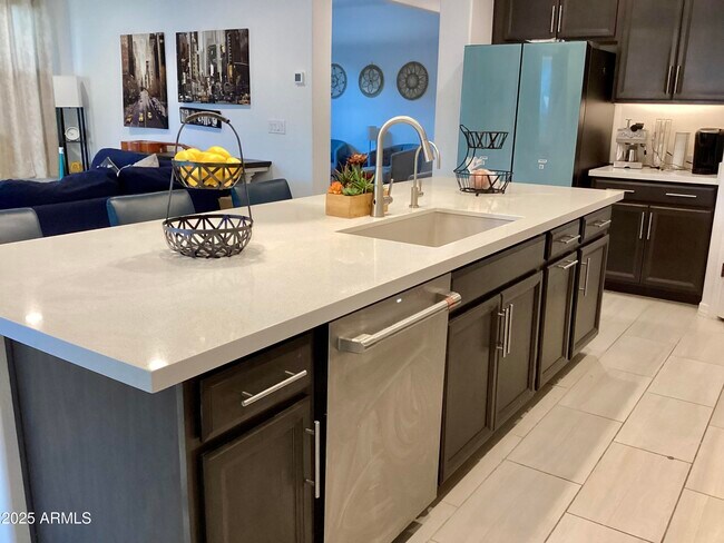 Foto del edificio - 12751 W Ocotillo Rd