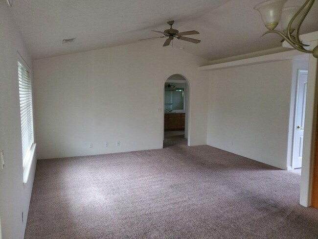 Foto del edificio - 1674 Nunnwood Ln