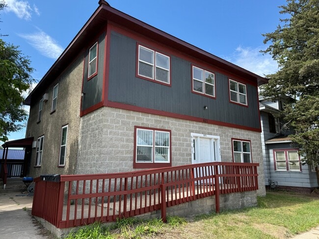 Building Photo - 623 Rose St