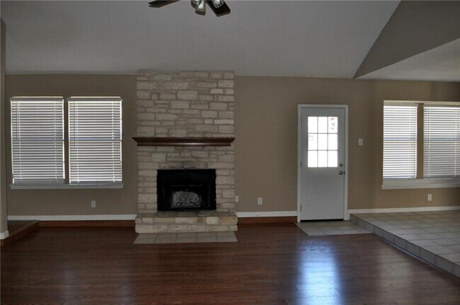 Foto del edificio - 8304 Red Willow Dr