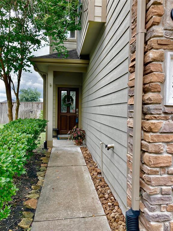 Building Photo - 6483 Calgary Woods Ln