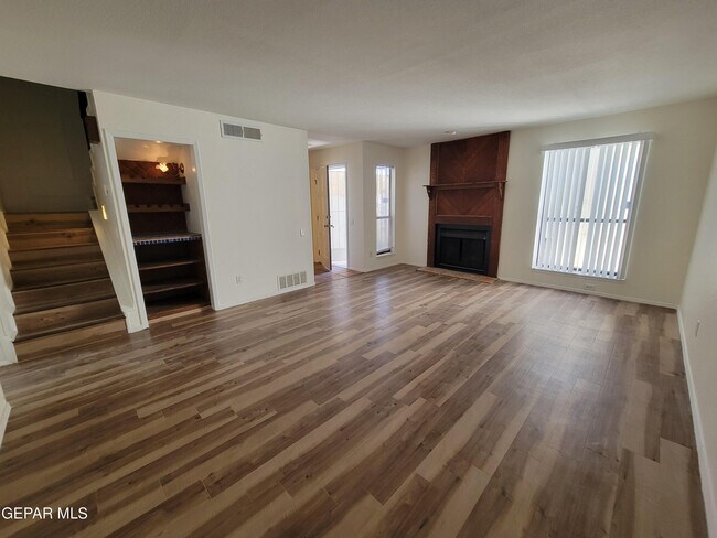 Foto del edificio - 336 Villa Canto St