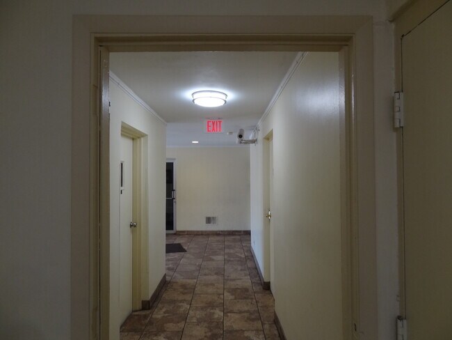 Foto del edificio - 1227 S Harlem Ave