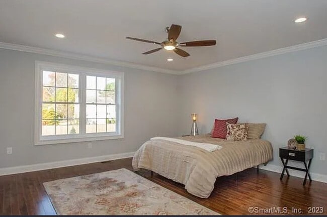 Building Photo - 777 N Main St