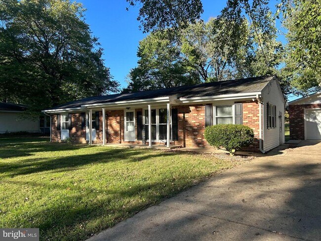 Building Photo - 22696 Bellwood Ln