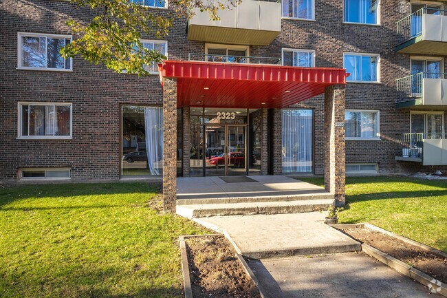 Building Photo - VILLAGE PARK 1