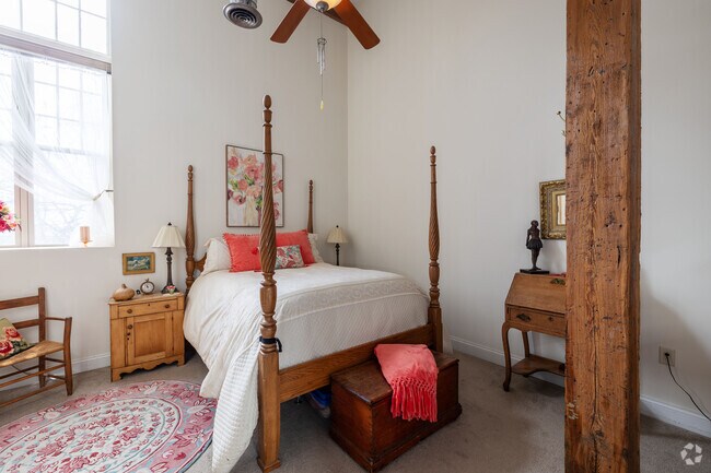 2BR, 1BA - 993SF - Primary Bedroom - Glen Street Associates