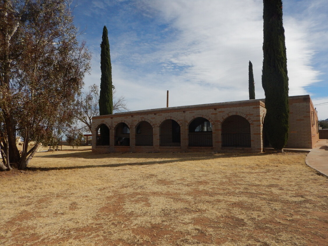 Primary Photo - Fully Furnished Home