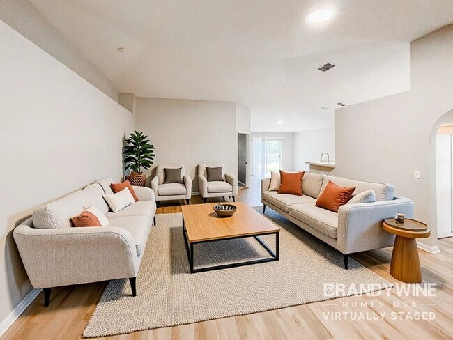 Foto del edificio - 4396 Marsh Hawk Dr S