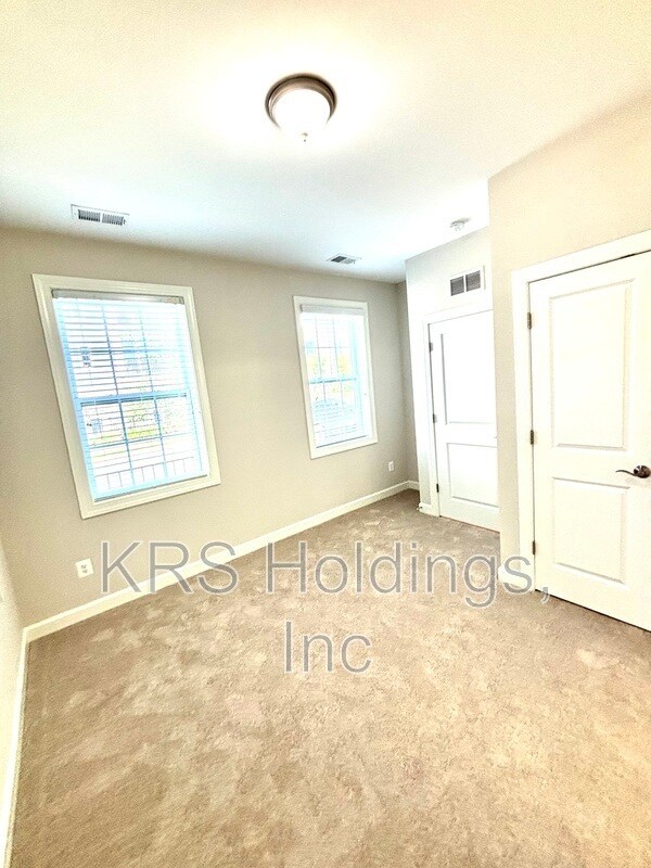 Foto del edificio - 1042 Old Trail Dr
