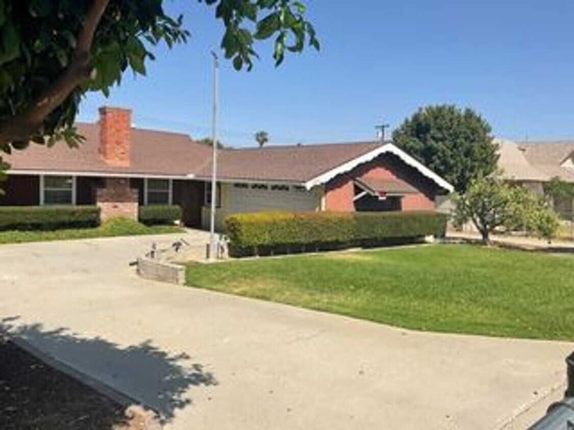 Foto principal - 5 bed 2 Bathroom in Riverside
