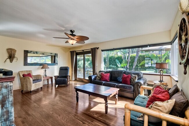 Foto del edificio - 5285 Shore Dr