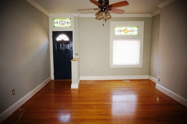 Building Photo - 1110 S Bouldin St