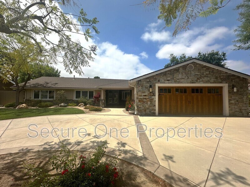 Foto principal - 1695 Berkshire Dr