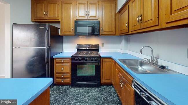 Building Photo - 5707 Indian Ct