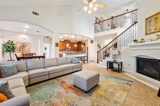 Foto del edificio - 12310 Meadow Blossom Lane