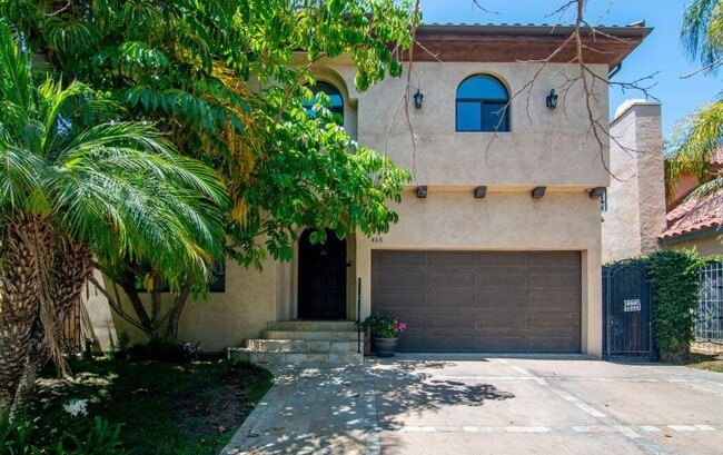 Building Photo - 414 N Fuller Ave