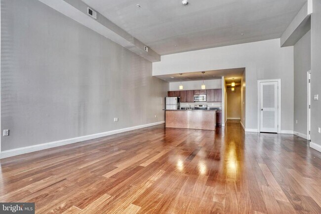 Building Photo - 1025 St Paul St