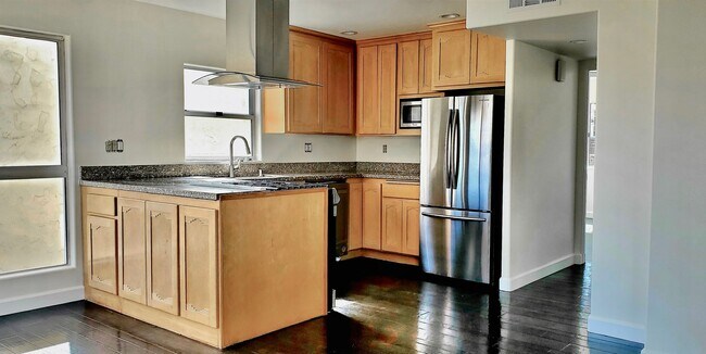 Building Photo - Luxury 2bd/2 bth with Ocean View