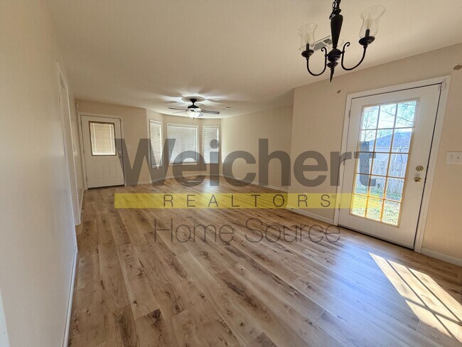 Building Photo - 2 bed, 1 bath home in Marmaduke