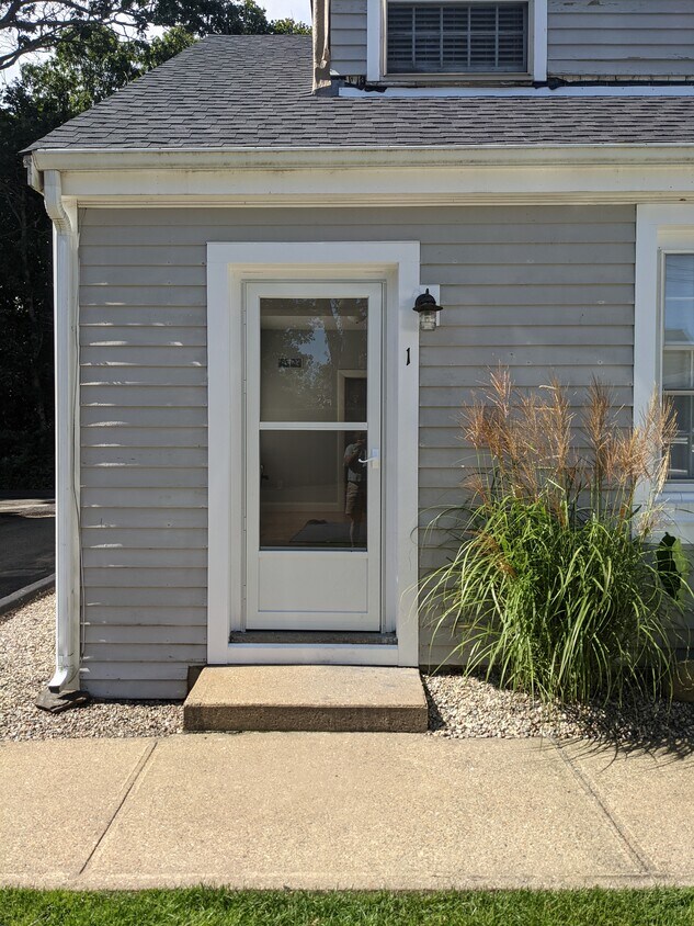 31 Bay Rd Unit A, Duxbury, MA 02332 Condo for Rent in Duxbury, MA