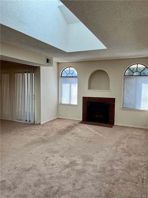 Building Photo - 111 Pine Hollow Way