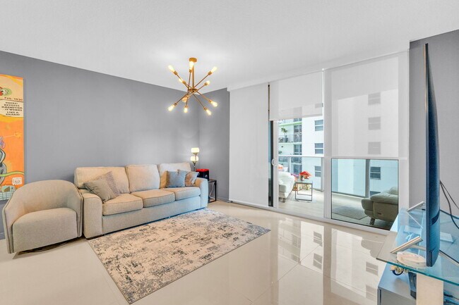 Foto del edificio - 488 NE 18th St