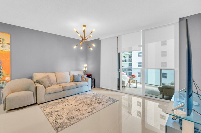 Building Photo - 488 NE 18th St