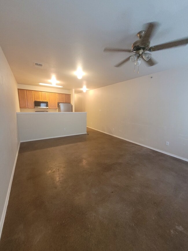 Photo - 10806 Mathom Landing Apartment