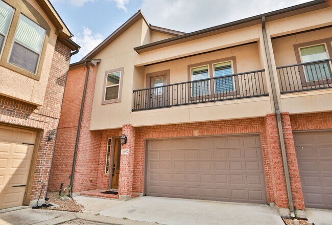 Foto del edificio - 11002 Upland Forest Dr