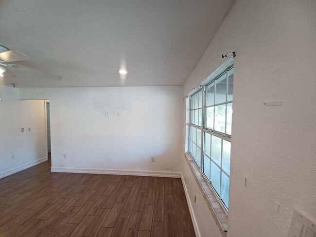 Foto del edificio - Priced to Rent 3/2 in Fort Myers