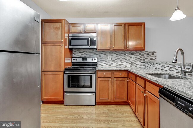 Building Photo - 603 Thames Way