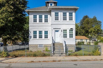 Building Photo - 19 Alabama St
