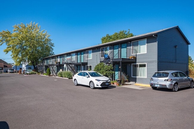 Interior Photo - Douglas Square