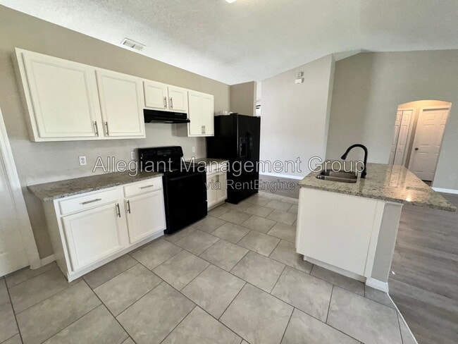 Photo - 1011 Morvan Ln House