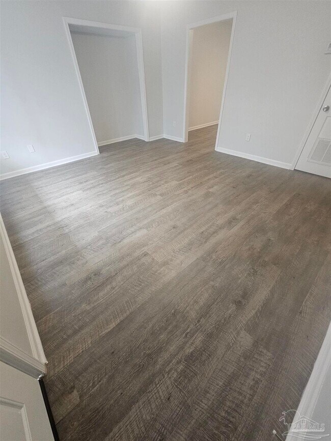 Building Photo - 750 Tumbleweed Trail