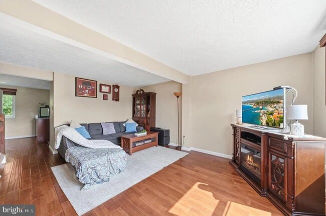 Living Room - 7037 Hames Ct