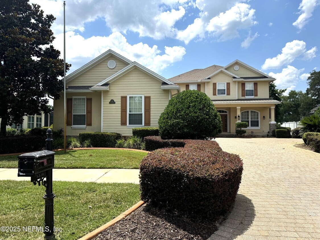 Foto principal - 5329 Clapboard Creek Dr