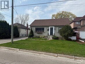 Building Photo - 1032 Haig Blvd