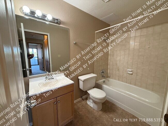 Foto del edificio - 1238 Firefly Cir