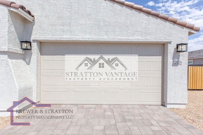 Building Photo - 2028 E Brooklyn Dr