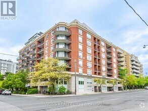 Building Photo - 300-300 Balliol St