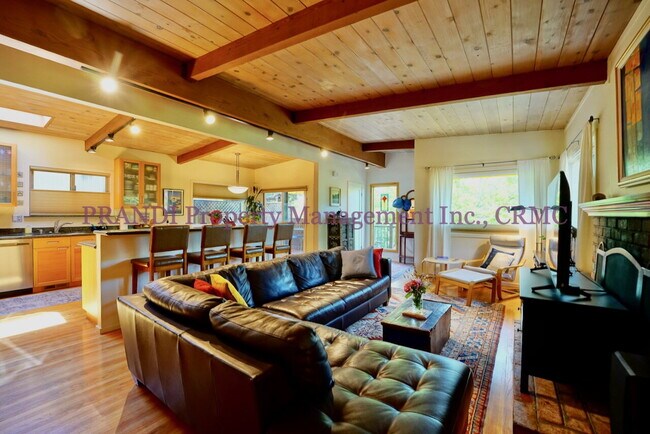 Foto del edificio - Quality San Anselmo Home Near Parks and Sc...