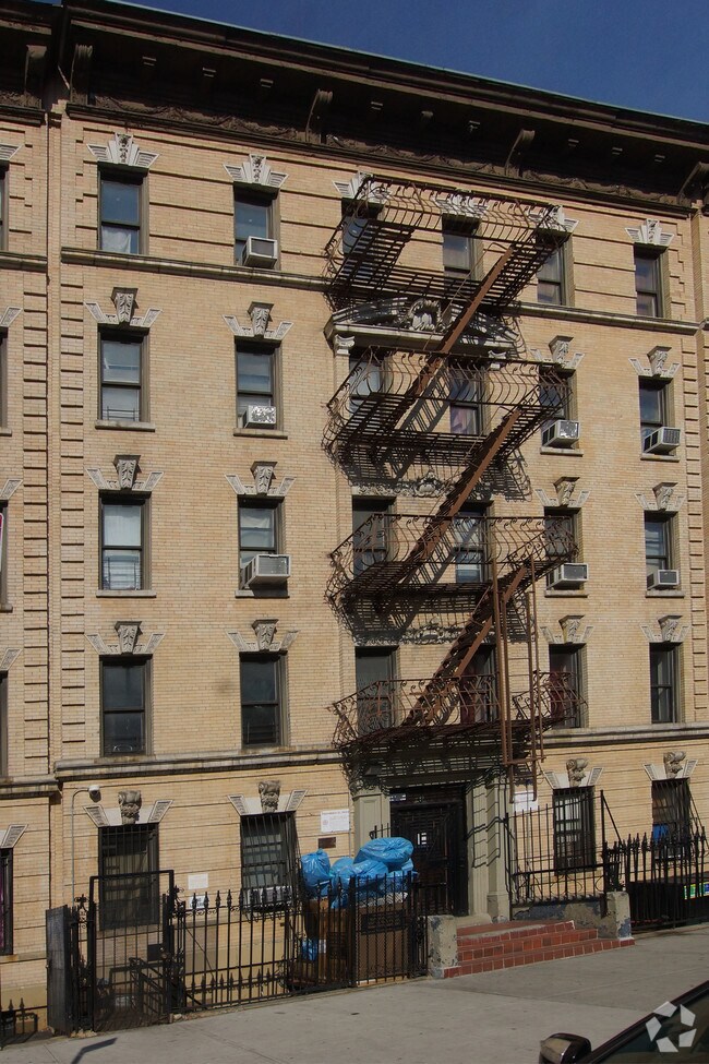 Building Photo - 149-151 Edgecombe Ave